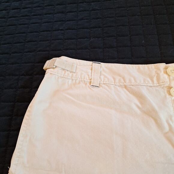 Gap 100% Cotton Women's Khaki Mid Rise Shorts Sz 8. 3" Inseam. - Picture 5 of 6